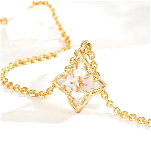 14K Gold Plated Dainty Clover Pendant Necklace Adjustable Chain Charm